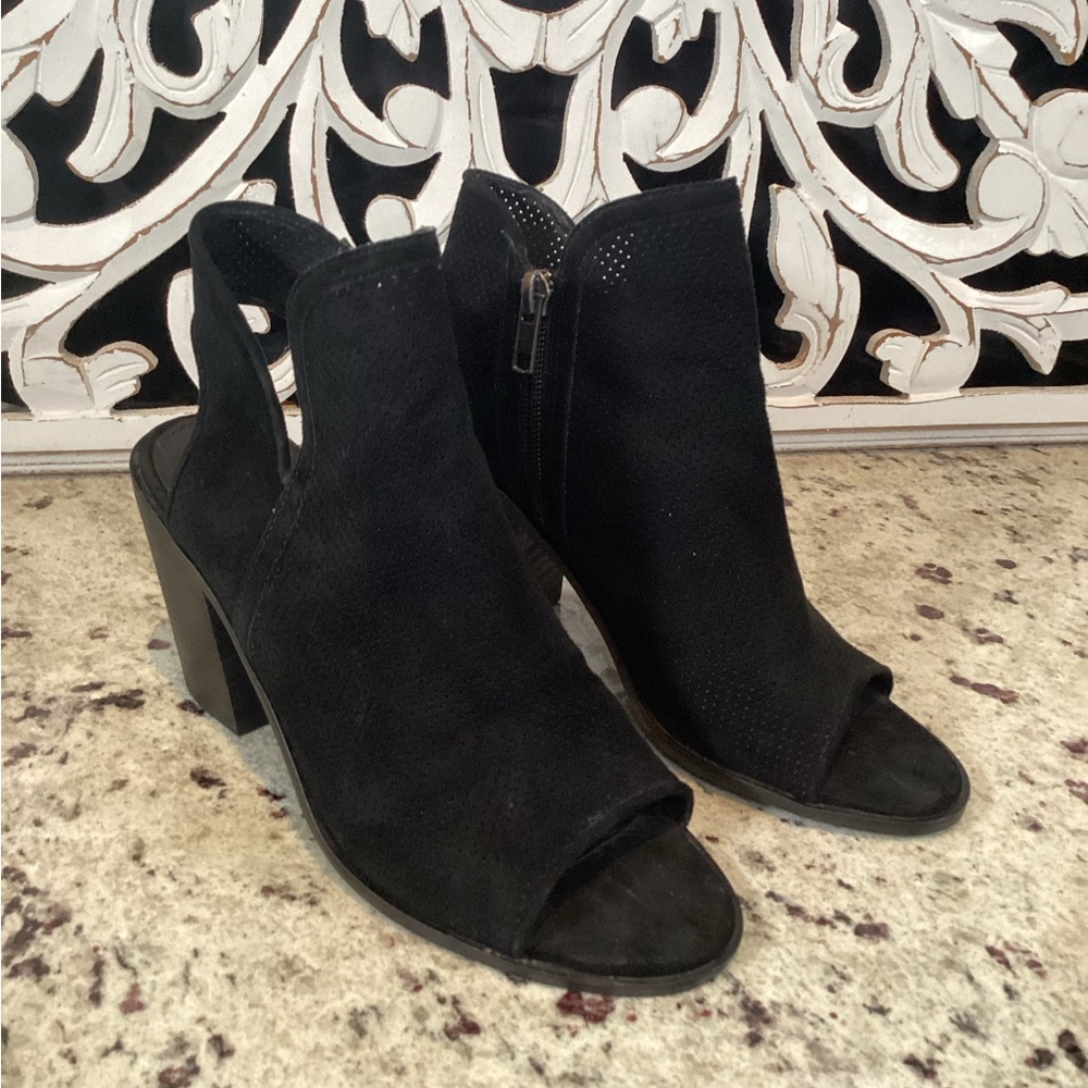 Steve Madden Maxine Black Open Toe Suede Heeled Sandals Size 6